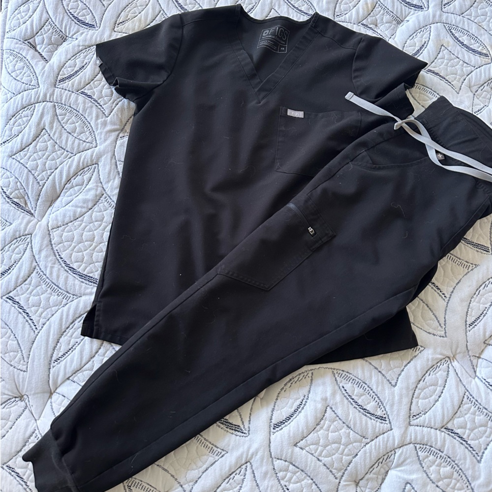 Figs scrub set.  Catarina one pocket and Zamora jogger set